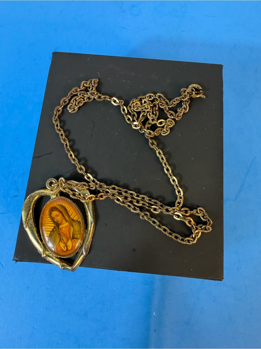 Vintage Christian-style necklace: heart and Virgin Mary